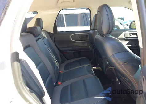 2022 Ford Bronco Sport Outer Banks z USA, uszkodzony, nr VIN 3FMCR9C6XNRD44641